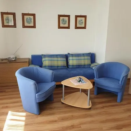 Deichrose Apartment